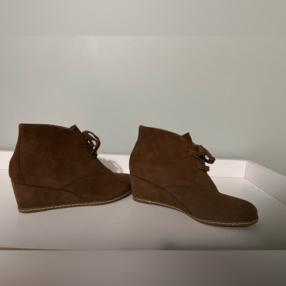 Women’s wedge heeled ankle boots by Dolce Vita Size 7 1/2. NWOT. - Picture 2 of 5